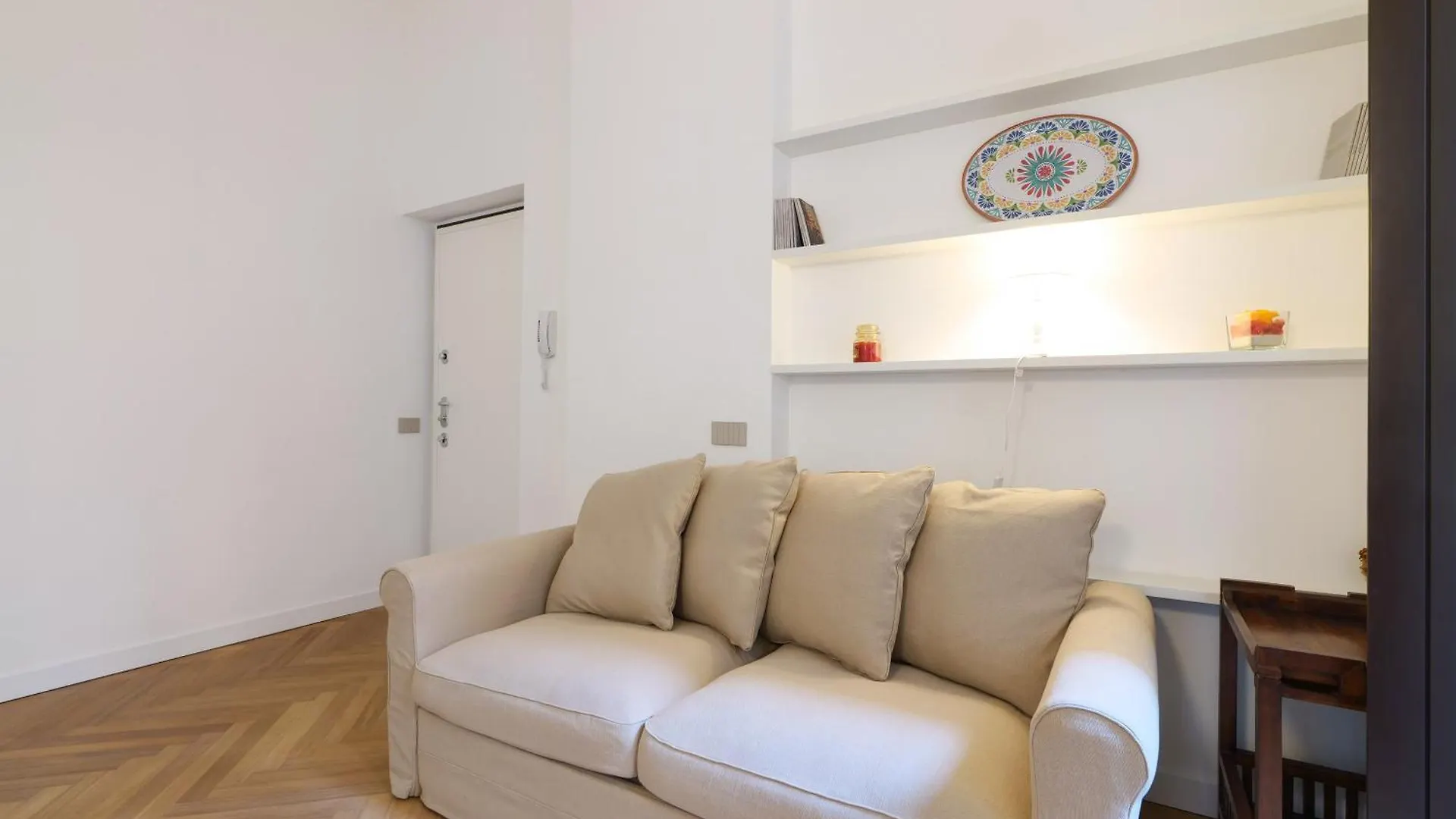 Elegant Suite In Repubblica Brera Милан 0*,  Италия
