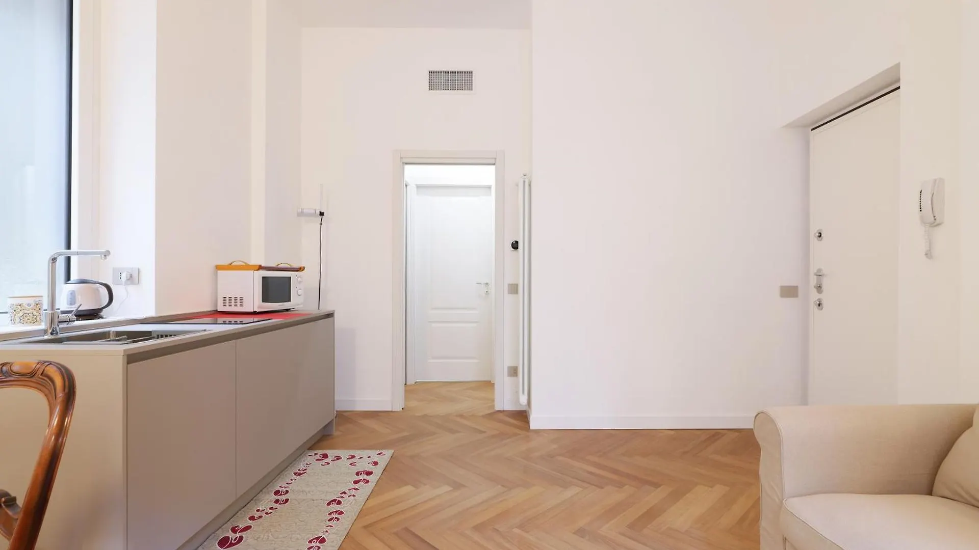 Elegant Suite In Repubblica Brera Милан 0*,  Италия