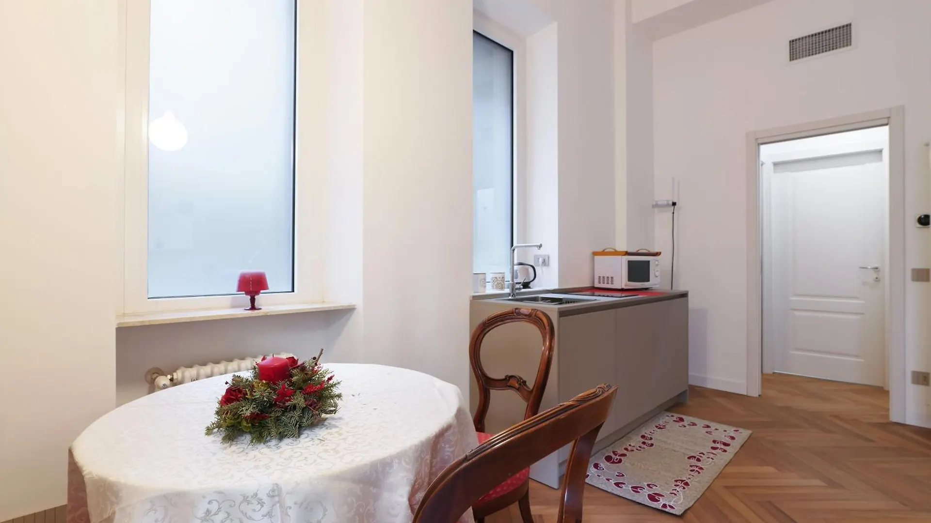Elegant Suite In Repubblica Brera Милан 0*,  Италия